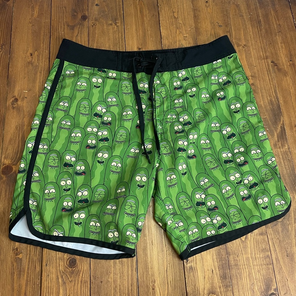 Rick and Morty Pickle Rick unlined board shorts size 32
